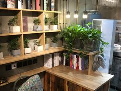 -HIGH FIVE哈福手工汉堡(桂林路店)