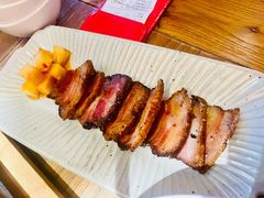 烤脆皮（土）猪肉-中8楼风尚云南菜(颐堤港店)