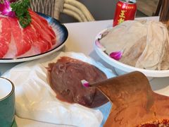 -墨居上隐·院子里火锅(峨眉店)