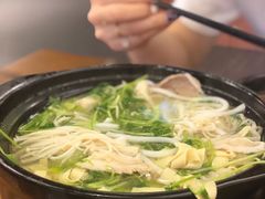 -丽虹云南过桥米线(兴工街店)