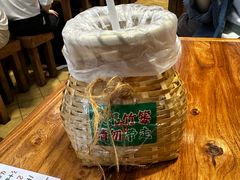 -云阿蛮云南生烫牛肉米线(奉贤路店)