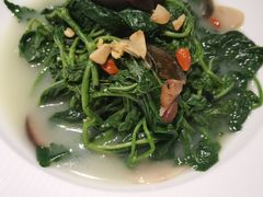 上汤桑叶芽-巴扎美食·新疆菜·西域歌舞表演餐厅(新疆大厦店)