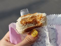蛋黄肉松月饼-长发西饼(临顿路店)