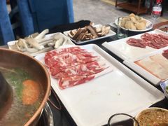 -楼外楼大刀肉传统火锅居(幸福街店)