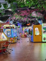 -菲菲羊乐园(临平银泰城店)