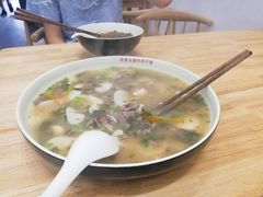 雪菜笋丝鲜牛肉年糕汤-经堂北路牛肉干面·溪口蒋永峰牛肉馆(宁波店)