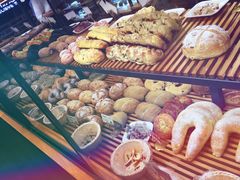-焙丽拾光(麦凯乐直营店)