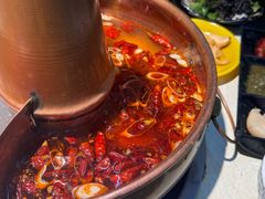 -洞庭洲·防空洞火锅·铜锅涮肉·烧烤(新百广场店)