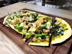 罗勒蘑菇鸡肉披萨-Maxpoint Kitchen 西餐咖啡(乐峰广场店)