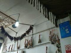 -阿婆情腊排骨火锅(金虹路店)