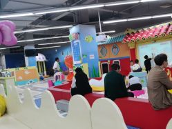 -孩子王童乐园(泰州万达店)