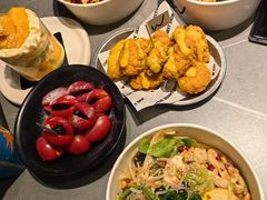 -W COLLECTIVE  DESSERT SHOP