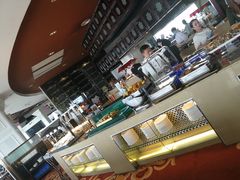 -荣誉国际酒店-云顶旋转餐厅