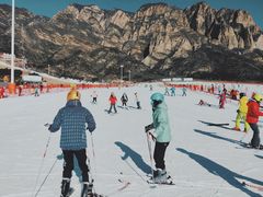-石京龙滑雪场-停车场