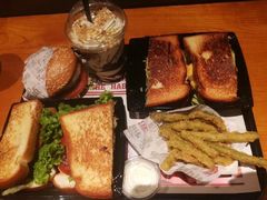 -The Habit Burger Grill 哈比特汉堡(复兴soho店)