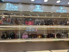 -恒一珠宝·回收黄金钻石奢侈品(灵岩南路店)