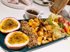百香果鸡肉沙拉-露露家咖啡店