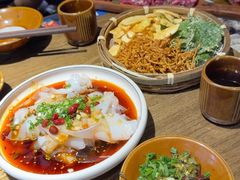 -贵厨酸汤牛肉(小十字店)