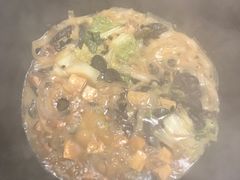 -粘豆包柴火铁锅炖