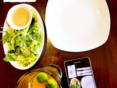 套餐里的色拉和金桔柠檬茶-必胜客(金沙江店)