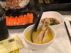 -鲜入围煮花胶鸡海鲜火锅