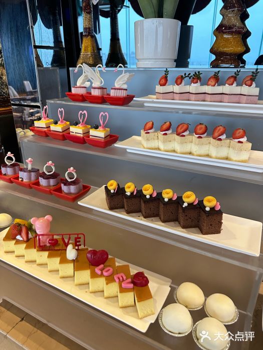 荣誉国际酒店-云顶旋转餐厅图片