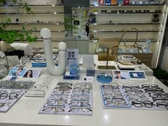 -视野联行眼镜·蔡司·尼康·授权优选门店(青浦宝龙店)
