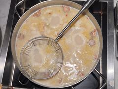 -尚尚仙·酸汤猪手·猪肚鸡火锅(华联万柳购物中心店)