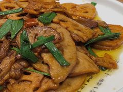 -有红鸡毛店·川菜(建设路店)