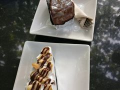 -莓园冰淇淋店