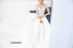 -Lady  Jane高端婚纱礼服馆