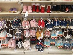 -乐友孕婴童(万象城店)