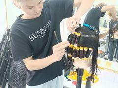-首脑美容美发化妆美甲培训学校(龙岗校区)