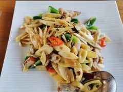 土猪肉炒鲜竹笋-无有景观餐厅·铜瓢牛肉·下午茶