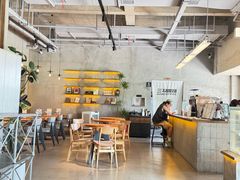 -三勾JJJ Burger&Coffee(梅溪湖店)