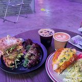 集齐下午茶和小酒馆于一身的咖啡店☕