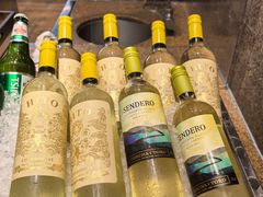 葡萄酒-咖啡厅自助餐厅(贵阳中天凯悦酒店)