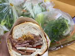 -Bánh Mì Huynh Hoa