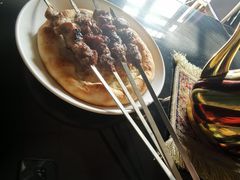 -烤肉小伙烤肉店