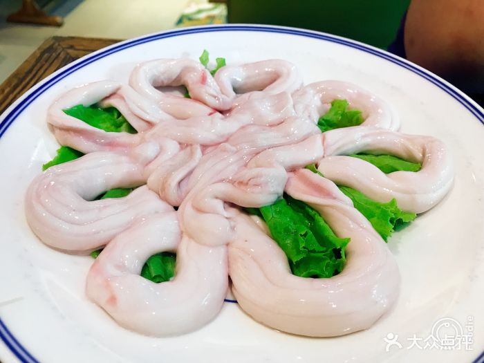 小牛海记潮汕牛肉店(永定路店)鲜牛骨髓图片 - 第1张