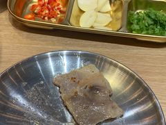 -滋滋烤肉(解放路创客店)