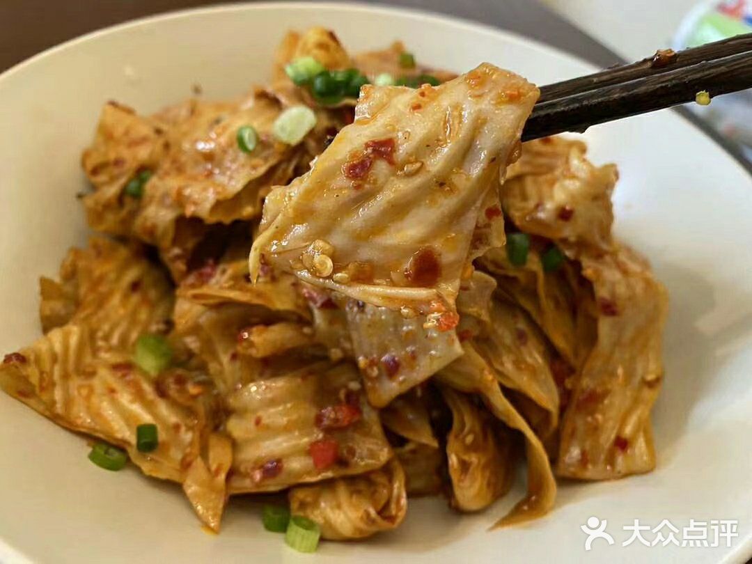 小时候最爱的零食之一   凉拌豆皮