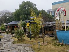 -湘力力小院·鱼汤泡饭(枫林路店)