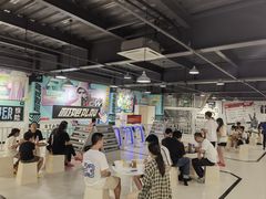 -极限PLAY运动娱乐新世界·团建派对潮玩休闲馆·室内蹦极高空游乐园