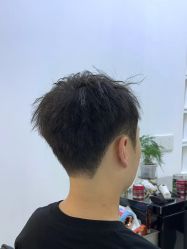 -V7 HAIR SALON
