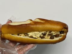 朗姆酒葡萄冰酪碱水棒-屋裡·Union Bakery(龙江路店)