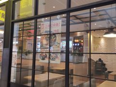 门面-老娘舅(苏州中心大道西大润发店)