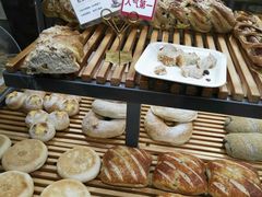 -焙丽拾光(麦凯乐直营店)
