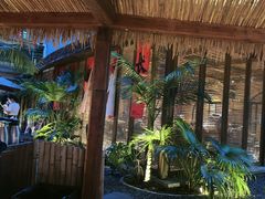 -二厨·吊桥小院·脆皮烧鸡公·本地农家菜(沿江西路店)