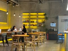 -三勾JJJ Burger&Coffee(梅溪湖店)